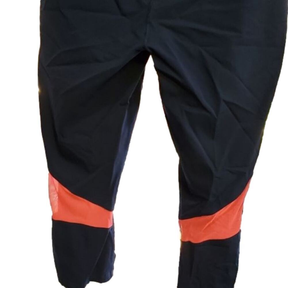 Under Armour Workout Exercise Capri Leggings - image 4